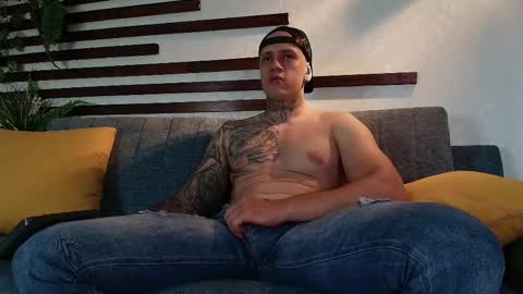     online show from 03-11-25, 05:27