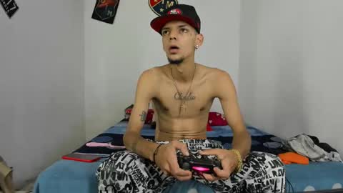 johan_and_antonella online show from 01-30-25, 11:02