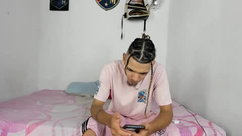 johan_and_antonella online show from 09-19-25, 03:30