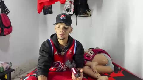 johan_and_antonella online show from 04-26-26, 04:21