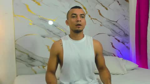 Snapshot of johan_miller1 chatting on 10-07-25, 01:47 johan online show from 10-07-25, 01:47