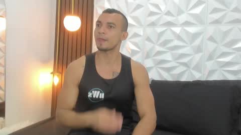 Snapshot of johan_miller1 chatting on 10-08-25, 01:03 johan online show from 10-08-25, 01:03