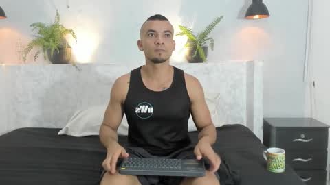 Snapshot of johan_miller1 chatting on 11-12-25, 10:48 johan online show from 11-12-25, 10:48