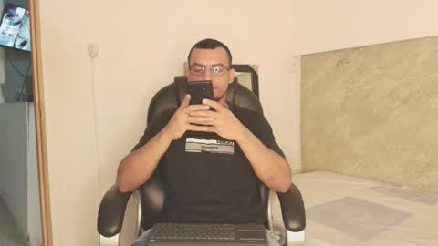 Snapshot of johan_miller1 chatting on 02-02-26, 05:06 johan online show from 02-02-26, 05:06