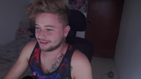 Snapshot of johanleonsweetboy chatting on 12-03-25, 03:43 JOHAN independient model online show from 12-03-25, 03:43