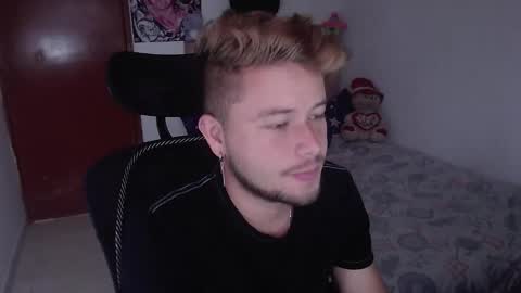 Snapshot of johanleonsweetboy chatting on 12-04-25, 03:21 JOHAN independient model online show from 12-04-25, 03:21