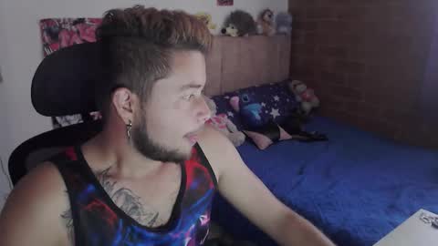 Snapshot of johanleonsweetboy chatting on 12-16-25, 05:07 JOHAN independient model online show from 12-16-25, 05:07