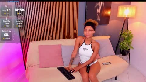 Snapshot of johapython chatting on 04-06-26, 10:22 J O H A online show from 04-06-26, 10:22