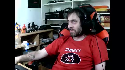 Snapshot of john566112 chatting on 11-16-25, 05:35 john online show from 11-16-25, 05:35