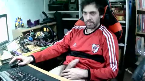 Snapshot of john566112 chatting on 04-06-26, 06:14 john online show from 04-06-26, 06:14