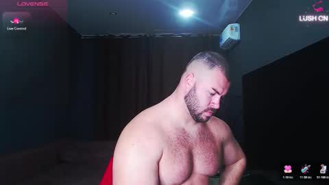 Snapshot of john_and_kiss chatting on 11-25-25, 08:47 john and kiss online show from 11-25-25, 08:47