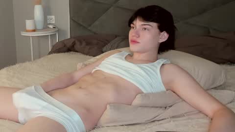 Snapshot of john_arthurs chatting on 02-08-25, 05:51 John online show from 02-08-25, 05:51