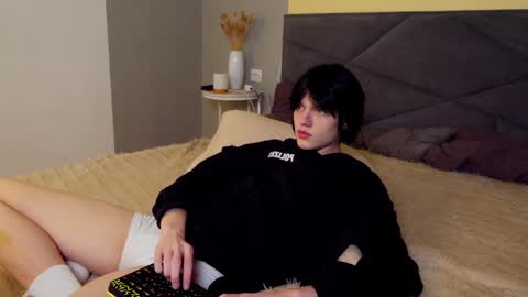 Snapshot of john_arthurs chatting on 02-17-25, 03:31 John online show from 02-17-25, 03:31