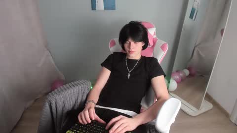 Snapshot of john_arthurs chatting on 02-28-25, 06:31 John online show from 02-28-25, 06:31