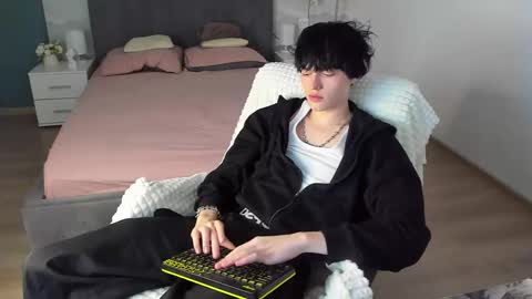 Snapshot of john_arthurs chatting on 09-11-25, 03:45 John online show from 09-11-25, 03:45