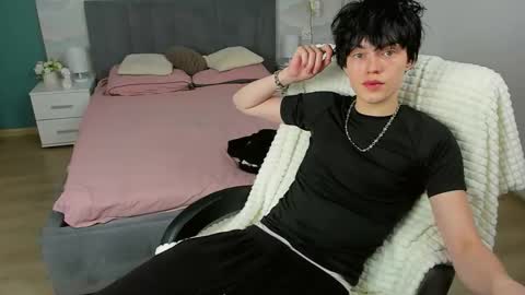 Snapshot of john_arthurs chatting on 09-13-25, 09:58 John online show from 09-13-25, 09:58