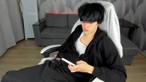 Snapshot of john_arthurs chatting on 10-04-25, 03:21 John online show from 10-04-25, 03:21