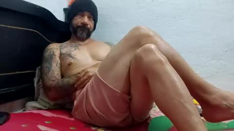 Snapshot of john_balthor chatting on 01-14-25, 04:04 online show from 01-14-25, 04:04