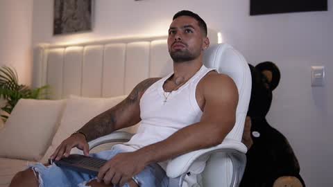 john online show from 12-12-24, 11:03