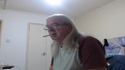 Snapshot of john_little_one chatting on 09-23-25, 02:14 JOHN online show from 09-23-25, 02:14