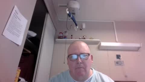 Snapshot of johncandy59 chatting on 05-04-26, 09:33 johncandy59 online show from 05-04-26, 09:33