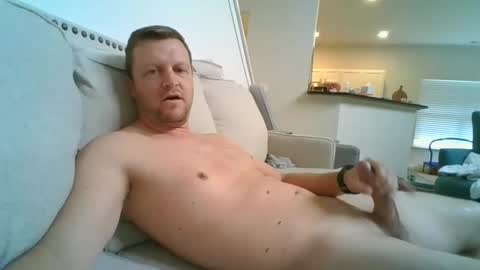 Snapshot of johnd101020 chatting on 12-04-25, 04:27 johnd101020 online show from 12-04-25, 04:27