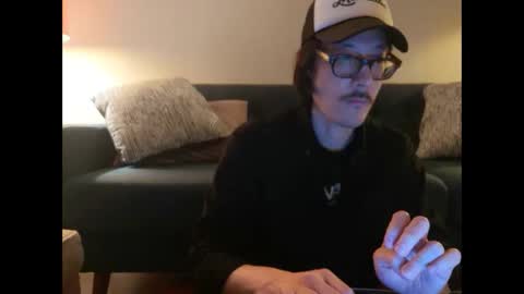 Johnee online show from 10-17-25, 09:34