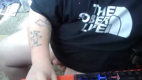 johnf23762458 online show from 03-25-26, 06:47