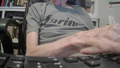 Snapshot of johngp777 chatting on 06-11-26, 02:53 johngp777 online show from 06-11-26, 02:53