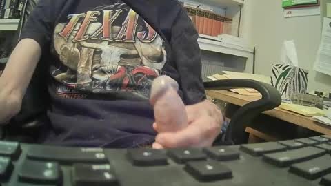 Snapshot of johngp777 chatting on 06-15-26, 04:31 johngp777 online show from 06-15-26, 04:31