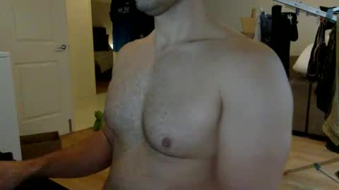 Snapshot of johnhotxxxx chatting on 09-17-25, 10:33 LETSPLAY online show from 09-17-25, 10:33