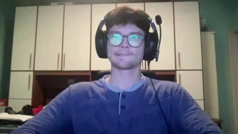 Snapshot of johnny__wood chatting on 01-01-25, 09:20 Johnny online show from 01-01-25, 09:20