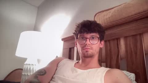 Snapshot of johnny__wood chatting on 10-08-25, 02:53 Johnny online show from 10-08-25, 02:53