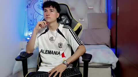 johnny_cagee online show from 10-17-25, 09:12