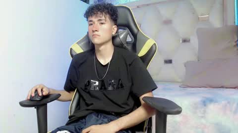 johnny_cagee online show from 11-12-25, 05:08