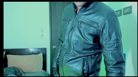 Snapshot of johnny_seens1 chatting on 01-10-25, 02:57 Johnny online show from 01-10-25, 02:57