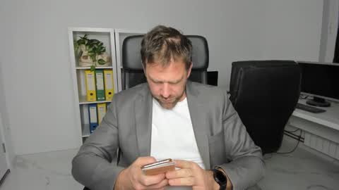 Snapshot of johnnydough82 chatting on 12-06-24, 05:53 johnnydough82 online show from 12-06-24, 05:53