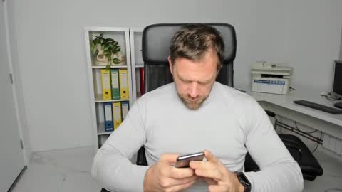 Snapshot of johnnydough82 chatting on 12-08-24, 04:57 johnnydough82 online show from 12-08-24, 04:57