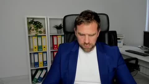 Snapshot of johnnydough82 chatting on 12-12-24, 08:47 johnnydough82 online show from 12-12-24, 08:47