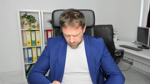 Snapshot of johnnydough82 chatting on 12-13-24, 08:41 johnnydough82 online show from 12-13-24, 08:41