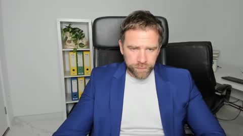 Snapshot of johnnydough82 chatting on 12-15-24, 05:23 johnnydough82 online show from 12-15-24, 05:23