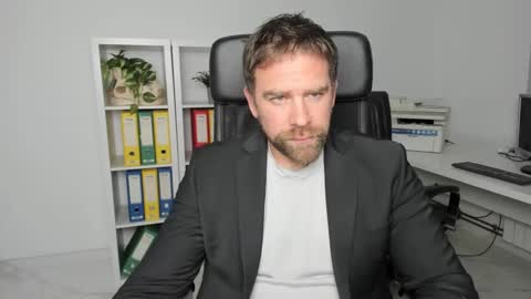 Snapshot of johnnydough82 chatting on 12-19-24, 04:23 johnnydough82 online show from 12-19-24, 04:23