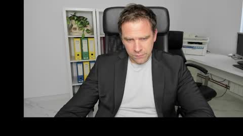 Snapshot of johnnydough82 chatting on 12-21-24, 01:42 johnnydough82 online show from 12-21-24, 01:42