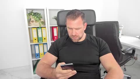 Snapshot of johnnydough82 chatting on 01-05-25, 08:32 johnnydough82 online show from 01-05-25, 08:32