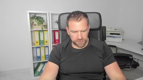 Snapshot of johnnydough82 chatting on 01-11-25, 05:31 johnnydough82 online show from 01-11-25, 05:31