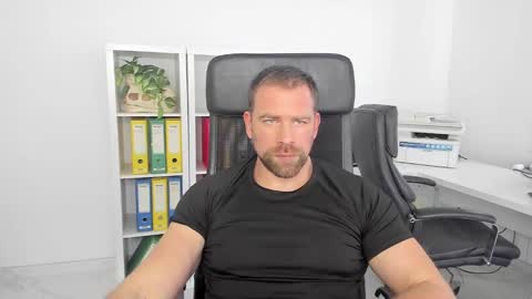 Snapshot of johnnydough82 chatting on 01-11-25, 08:33 johnnydough82 online show from 01-11-25, 08:33