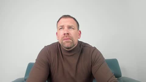 Snapshot of johnnydough82 chatting on 03-12-25, 08:19 johnnydough82 online show from 03-12-25, 08:19