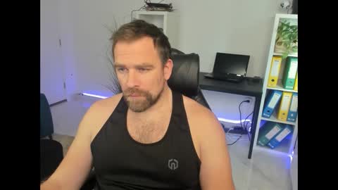 Snapshot of johnnydough82 chatting on 12-04-25, 08:23 johnnydough82 online show from 12-04-25, 08:23