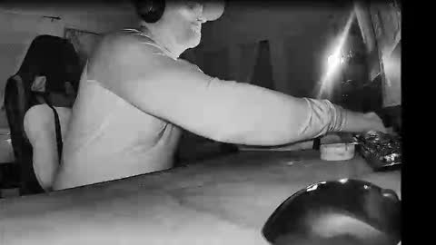 Hawk Tuah enjoyer online show from 12-21-25, 03:52