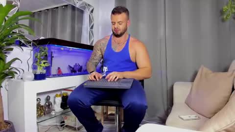 JOHNNY online show from 12-26-24, 08:21